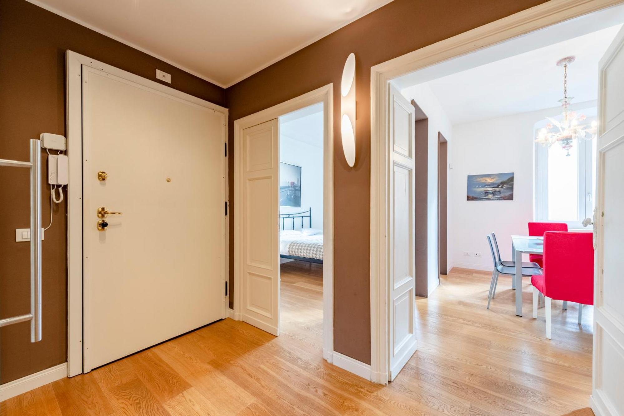 Joivy Family Friendly Apt For 6, Near Royal Palace Museum Генуа Екстериор снимка