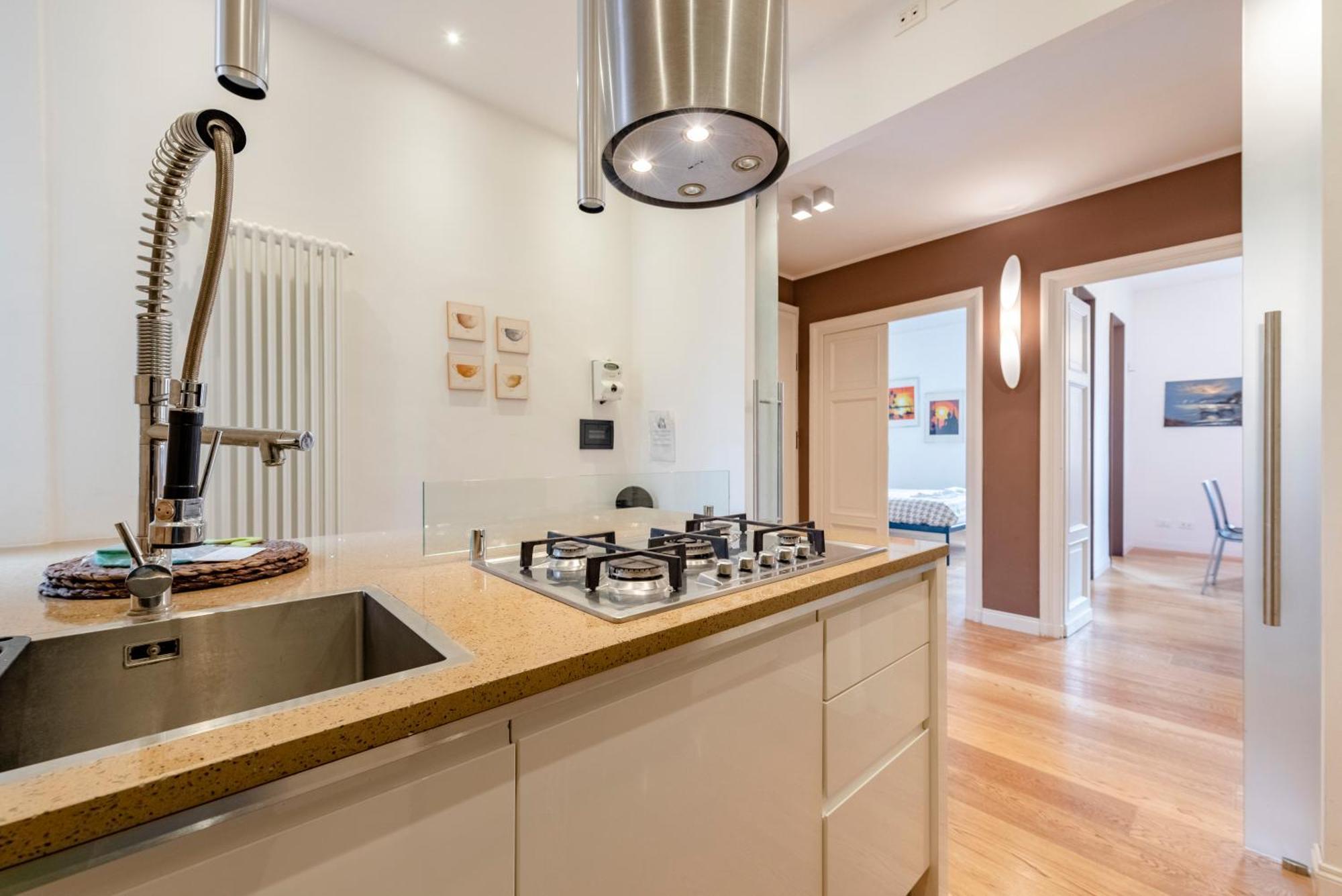 Joivy Family Friendly Apt For 6, Near Royal Palace Museum Генуа Екстериор снимка