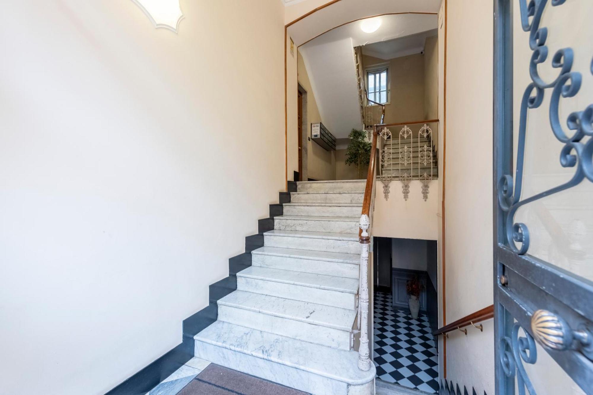 Joivy Family Friendly Apt For 6, Near Royal Palace Museum Генуа Екстериор снимка